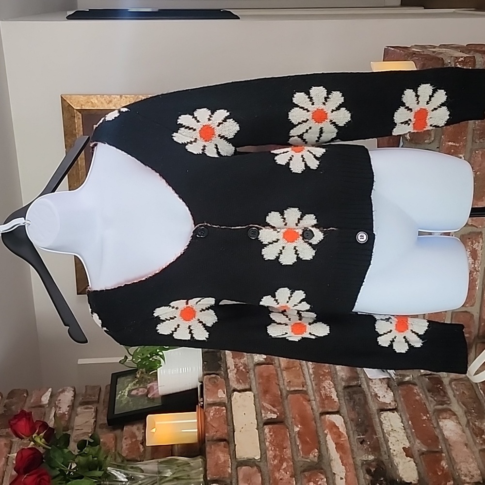 Collusion Black Daisy Floral Cropped Cardigan Fairycore Cottagecore(Poshmark tr